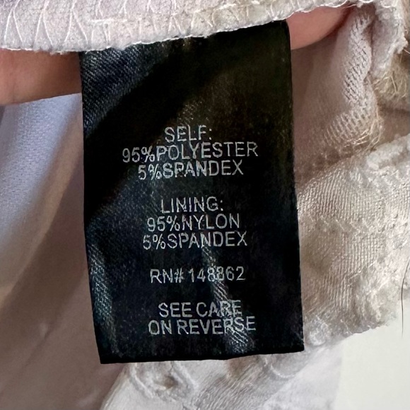 Torrid White Lilac Eyelet Blouse - Size: 1 - Picture 4 of 7